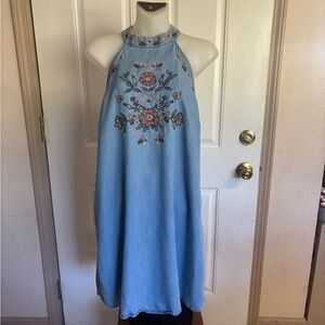 Med Blu Pepper Multicolored Floral Embroidered Chambray Denim Shift.  In EUC!